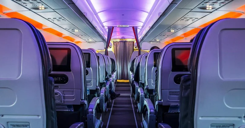 Пассажирка скончалась на борту самолета, летевшего в Алматы