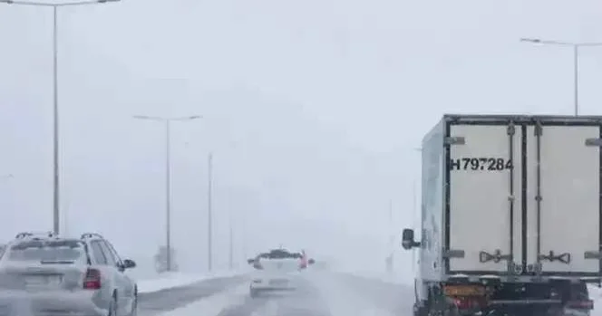 Күн райының бұзылуына байланысты үш облыста көлік қозғалысы шектелді