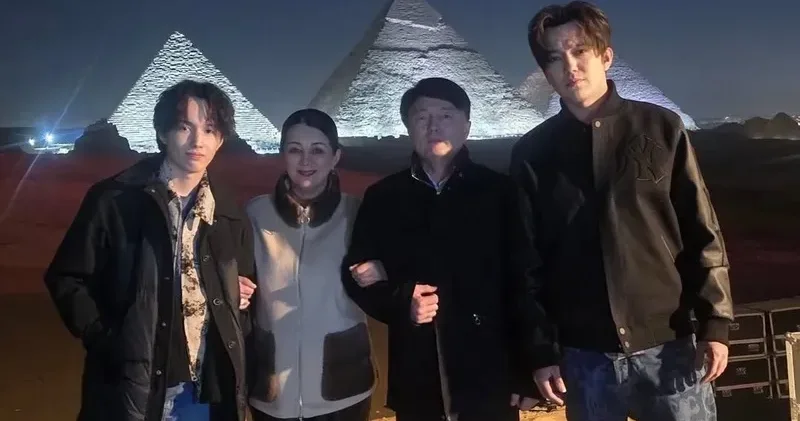 Димаш Құдайбергеннің анасы желіге күйеуімен сурет жүктеп, көпшіліктің ықыласына бөленді