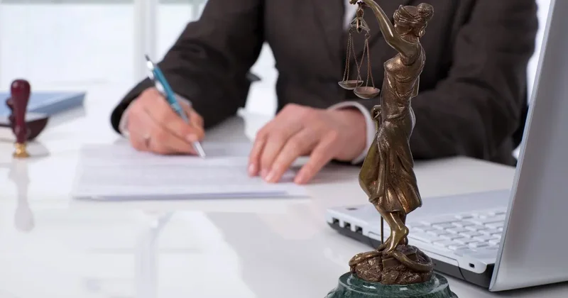 Экс акима исключили из списка почётных граждан в Абайской области