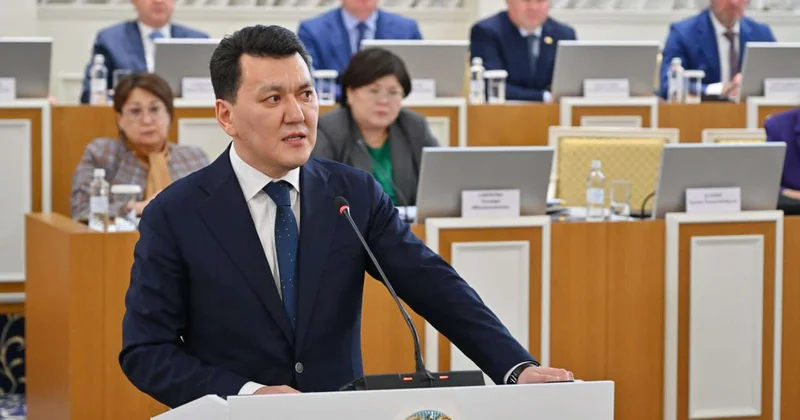 Поступившие системные предложения нашли отражение в тексте новой Конституции Ерлан Карин