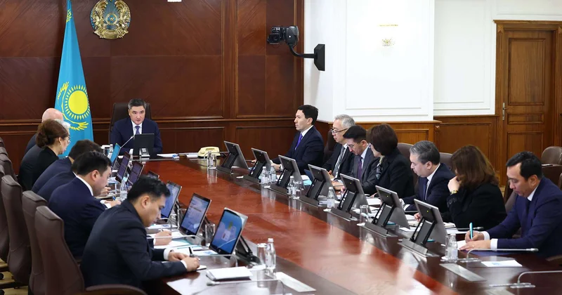Бектенов поставил задачи перед Кабмином по итогам расширенного заседания Правительства