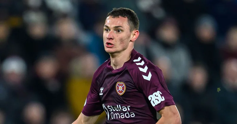 Казахстанский футболист Чесноков дебютировал за Хартс в чемпионате Шотландии