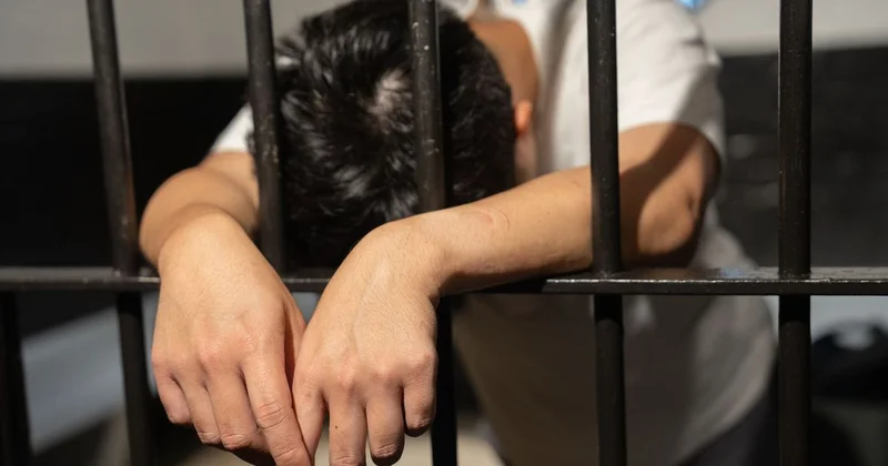 Казахстанец незаконно провел полгода под стражей и потребовал 19 млн тенге