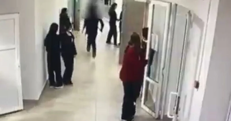 Мать бегавшего по школе с топором подростка из Кульсары рассказала свою версию