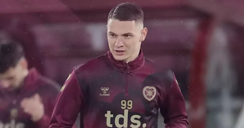 Чесноков Шотландияның Хартс сапында алғаш рет негізгі құрамда өнер көрсетті