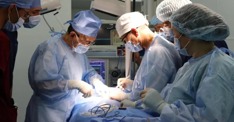 Опасные шарики: в Алматы хирурги извлекли из ребёнка 31 магнит