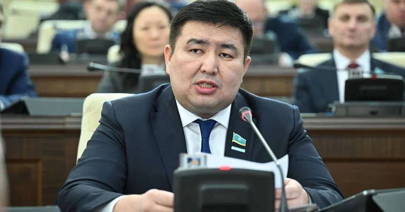 Депутат мажилиса Елнур Бейсенбаев досрочно сложил полномочия: он получил должность в Акорде
