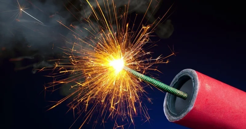 Пятерых парней наказали за ночной фейерверк в Актау (ВИДЕО)