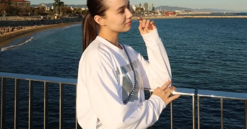 Сестра Димаша Кудайбергена рассказал о разнице в возрасте с супругом