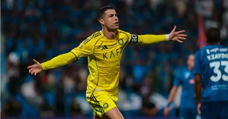 Роналду начал переговоры о возвращении в Европу