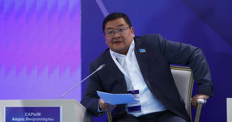 Депутат Айдос Сарым: Глава государства не просто инициатор, а ключевой разработчик нового Основного закона