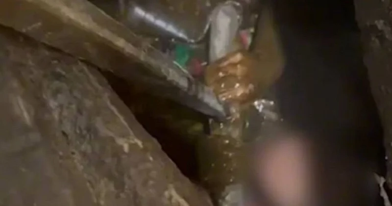 Алматинка упала в уличный туалет во дворе дома: ее искали несколько часов