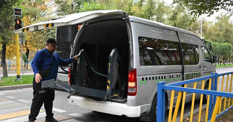 Как в день референдума в Алматы будет работать Инватакси