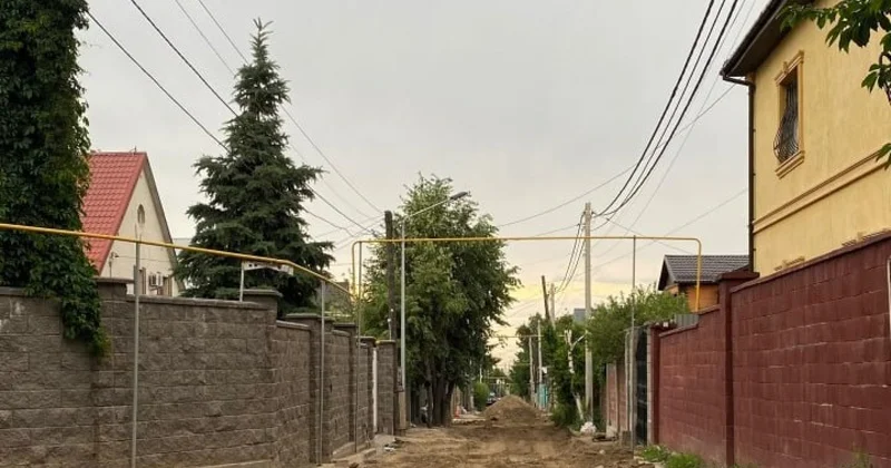 Вместо частных домов многоэтажки? Жители целого микрорайона Алматы опасаются сноса