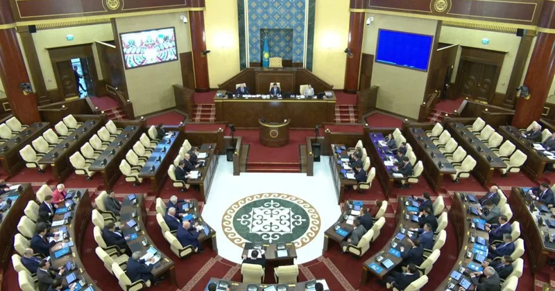 Через Каспий в ЕС: как Казахстан, Узбекистан и Азербайджан будут экспортировать электроэнергию в Европу