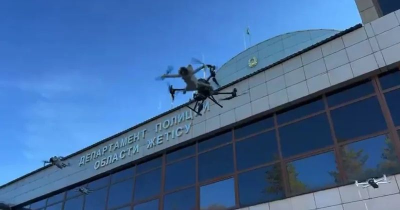 Им сверху видно всё