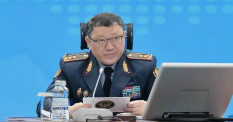 Ержан Саденов потребовал исключить волокиту и внедрить ИИ