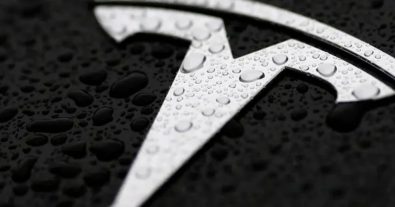 Tesla Еуропада жетілдірілген жүргізушіге көмек жүйесін іске қосты