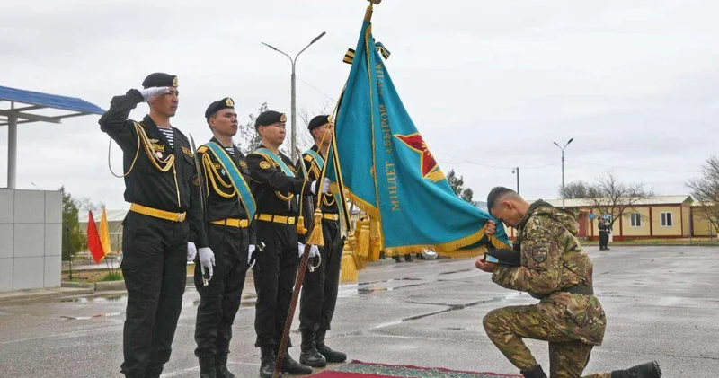 В Актау прошли проводы морских пехотинцев