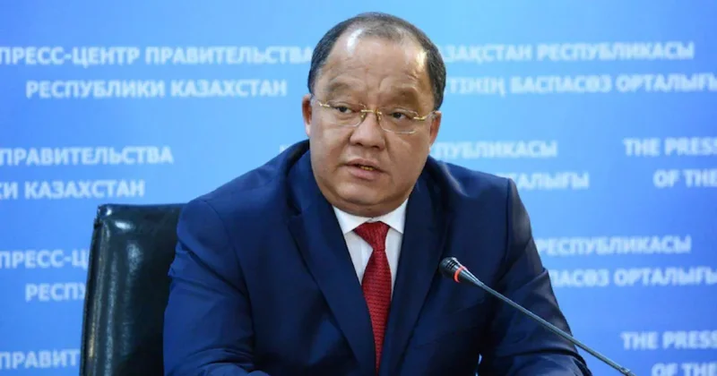 Бывший кандидат в президенты покинул свою партию в Казахстане