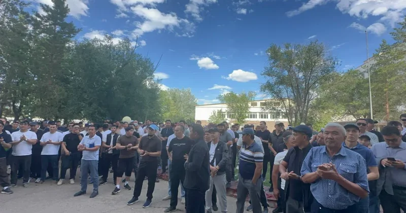 Первые шаги к обновлению: коллектив рудника встретил аплодисментами новое руководство