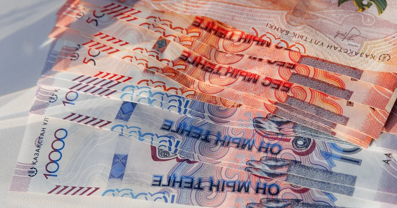 Олай істеу керек еді . Неліктен қазақстандықтарға несие мен бөліп төлеуді ресімдеу қиындай түсті