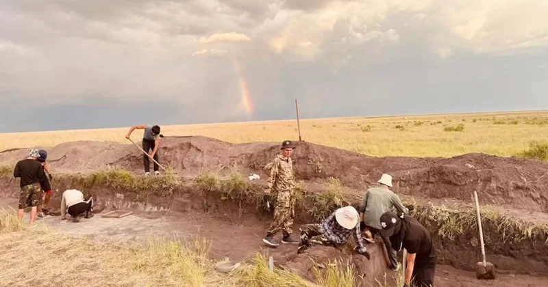 Неолит дәуірінде өмір сүрген бала мен екі ересек адамның жерленген орны табылды