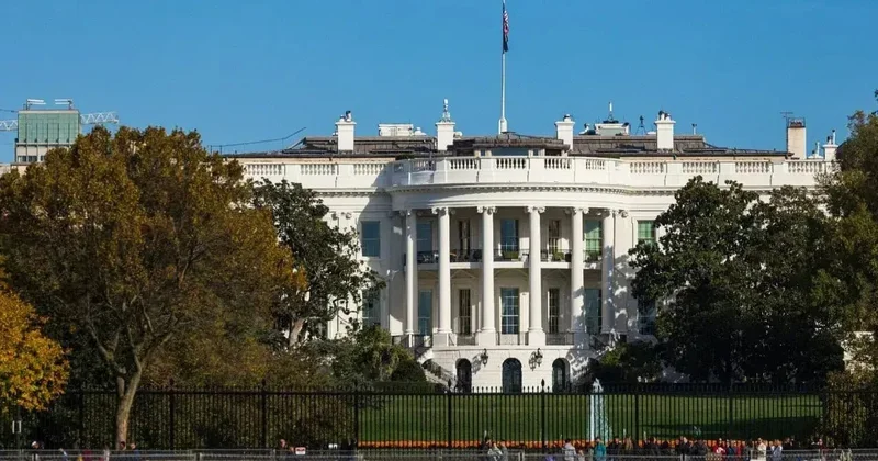 Трампқа жасалған қастандықтардан кейін Ақ үй қауіпсіздік шараларын күшейтті