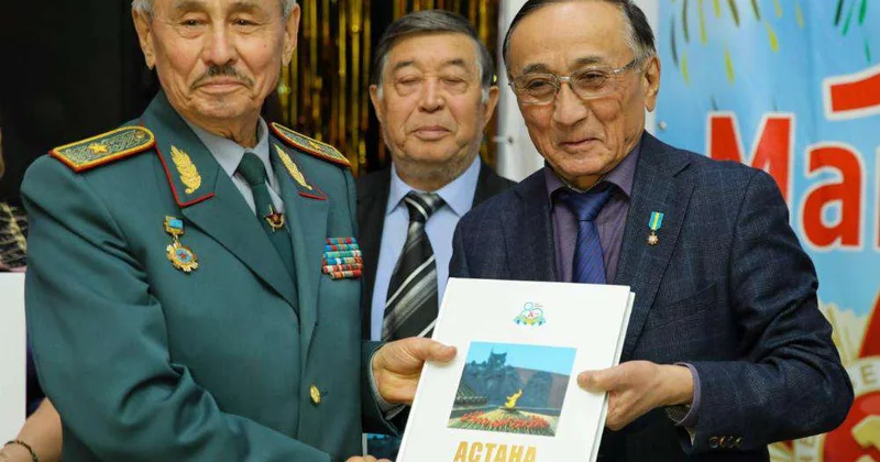 Ветераны передадут книгу Астана. Поколение победителей в библиотеки школ