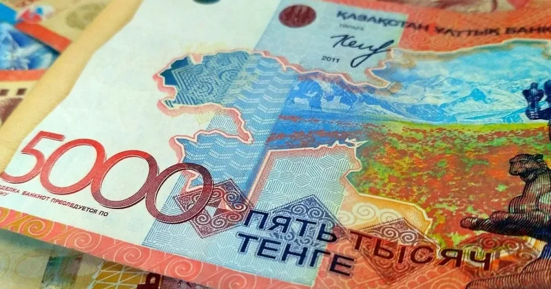 Платил 5 тысяч тенге в месяц: суд заставил казахстанца выплатить полмиллиона на ребенка