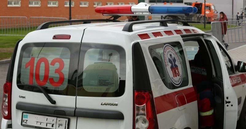 Двухлетний ребенок выпал из окна квартиры в Атырау