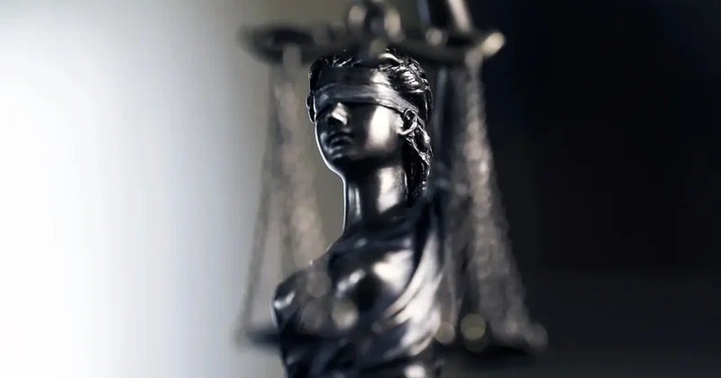 "Нужна квартира, не деньги". В суде по делу Ольги Абдыгаппаровой допросили члена ОПГ Коспаева и потерпевших