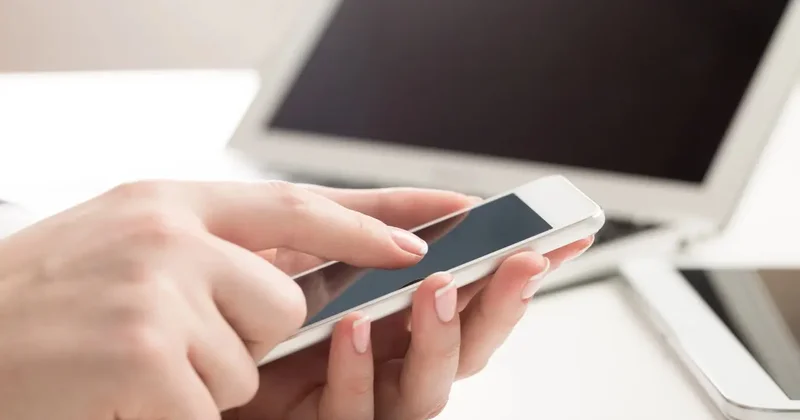 За звонок в call центр по вопросам верификации смартфона снимают деньги. Как получить помощь бесплатно?