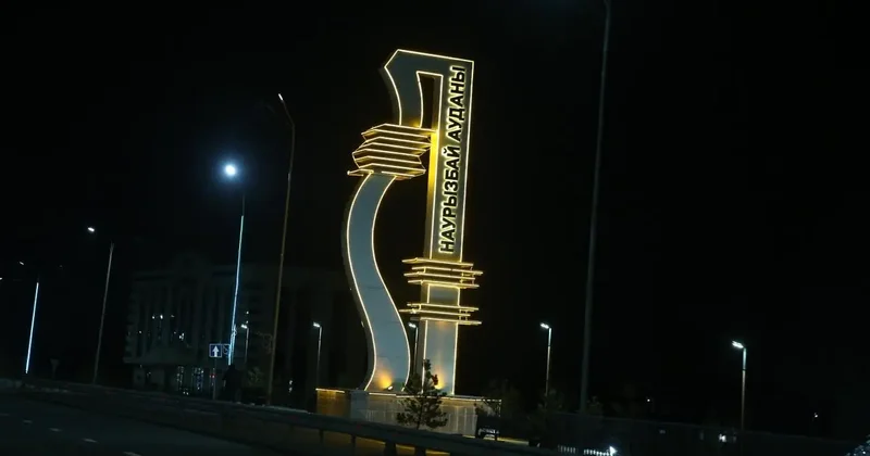 Дархан Сатыбалды ознакомился с проектами архитектурного освещения жилых комплексов