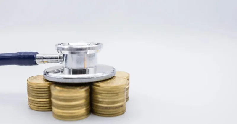 "Мало платим врачам". Вице министр высказался о зарплате патологоанатома в 120 тысяч тенге