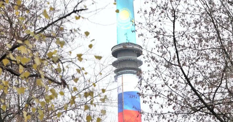 Мәскеу көшелеріне Қазақстанның туы ілінді