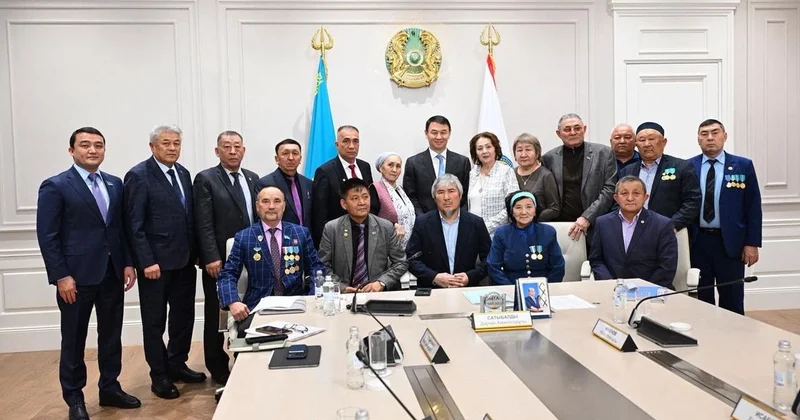 Аким Алматы встретился с участниками декабрьских событий 1986 года