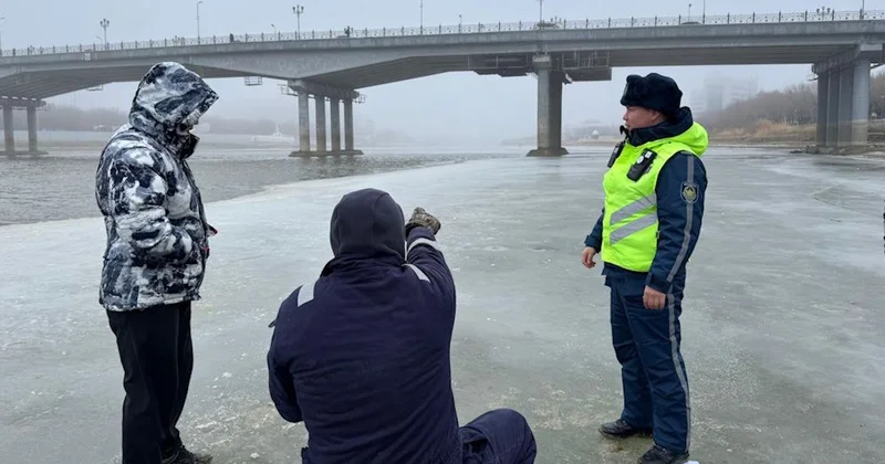 ​Атырау ТЖД ескертеді: мұздың қалыңдығы 25 см жеткенше үстіне шығуға тыйым салынады