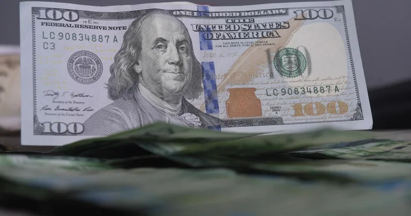 В Америке не будет короля : сенаторы хотят запретить выпуск доллара с изображением Трампа