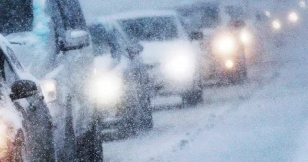 Около 40 машин стали заложниками непогоды на трассе в области Абай