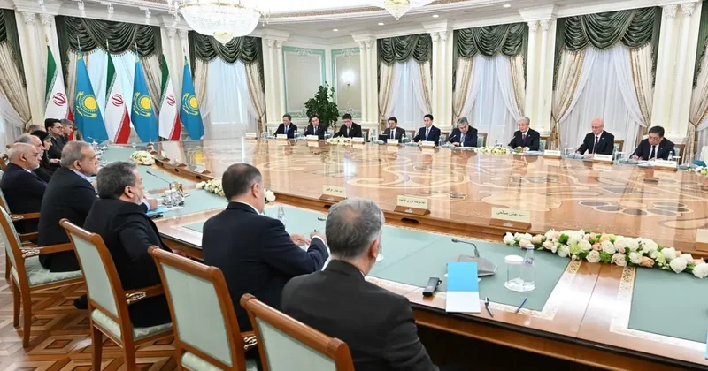 "Со времен Великого Шёлкового пути". Президенты Казахстана и Ирана обсудили партнёрство двух стран