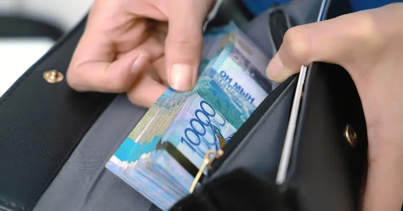 "Работали в 16 организациях". Махинации с декретными привели к потере миллиардов из фонда соцстрахования