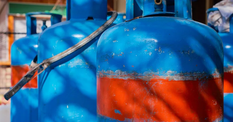 В Астане сгорела тандырная, пострадали четверо