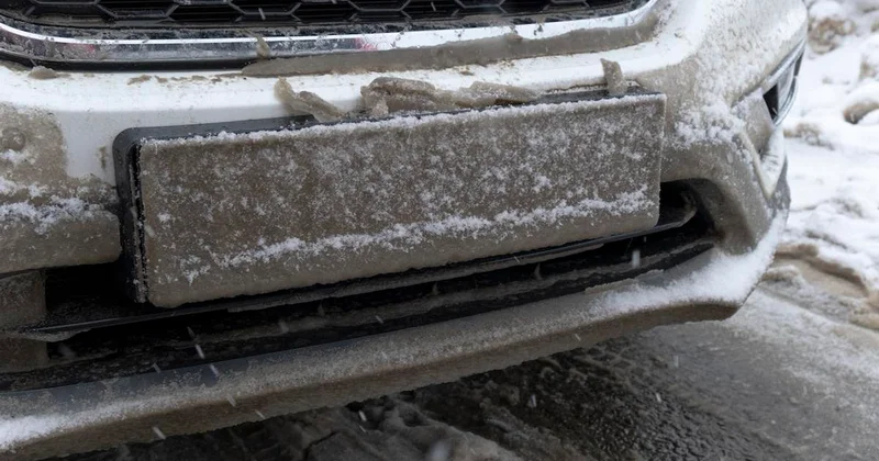 Казахстанских водителей предупредили об увеличении штрафов из за грязных госномеров на авто