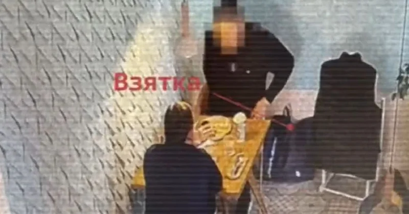 Задокументировано получение взяток на 100 млн тенге : КНБ задержал крупного чиновника