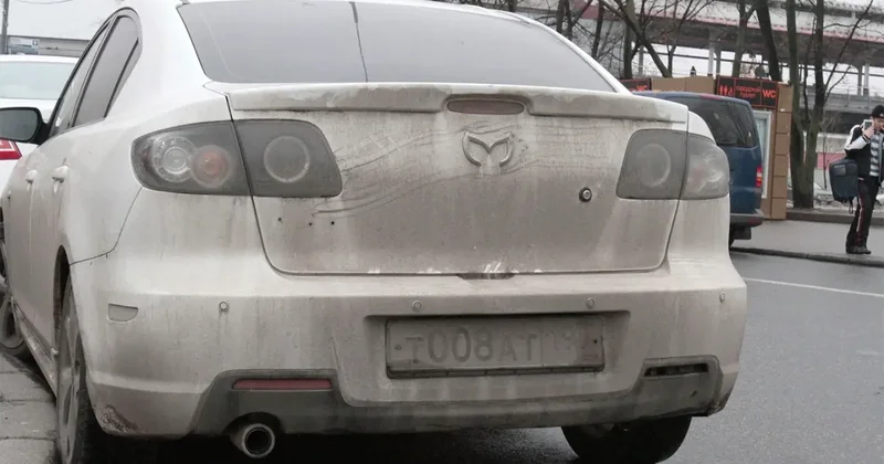На сколько могут оштрафовать в Казахстане, если номер на автомобиле в грязи