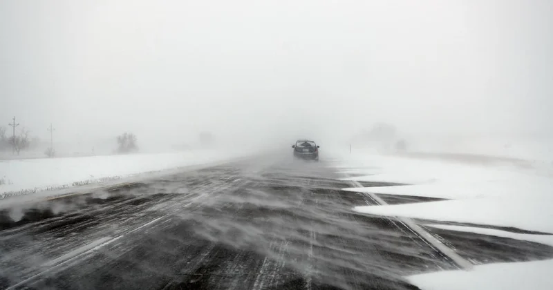 Погода ухудшилась в Казахстане: какие трассы закрыли