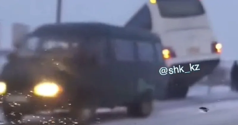 Автобус с 50 пассажирами слетел с трассы в Карагандинской области (видео)