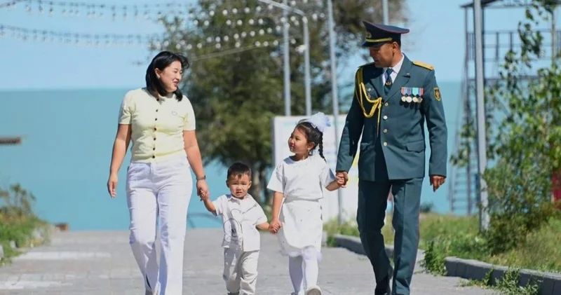 Қазақстанның әскери қызметшілерін әлеуметтік қолдау: 2025 жылы не өзгерді